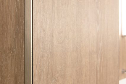 Smooth unbroken appearance